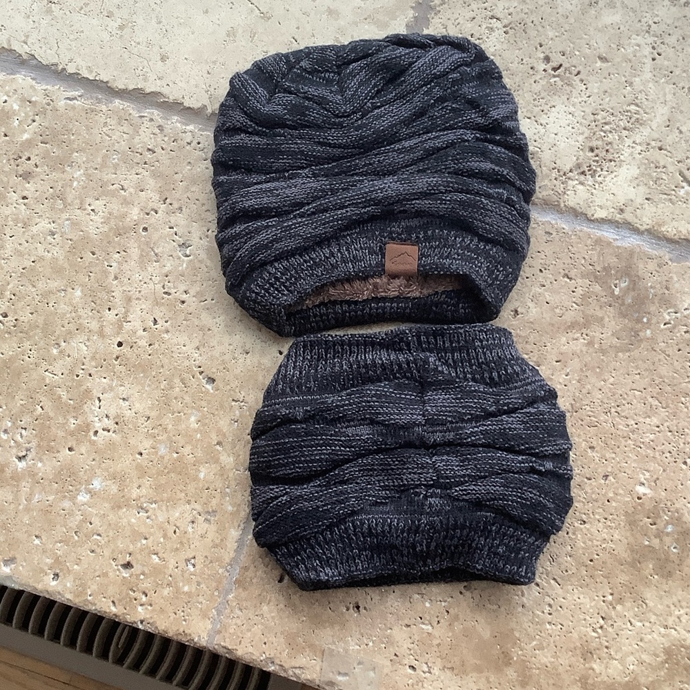 Amazon Charcoal Knit Hat and Scarf Set